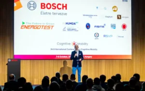 Kognitív Mobilitás 2024 konferencia -- Zöldy Máté, a BME-Bosch Innovatív Járműtechnológiák Kompetencia Központ vezetője, a konferencia szervezője.